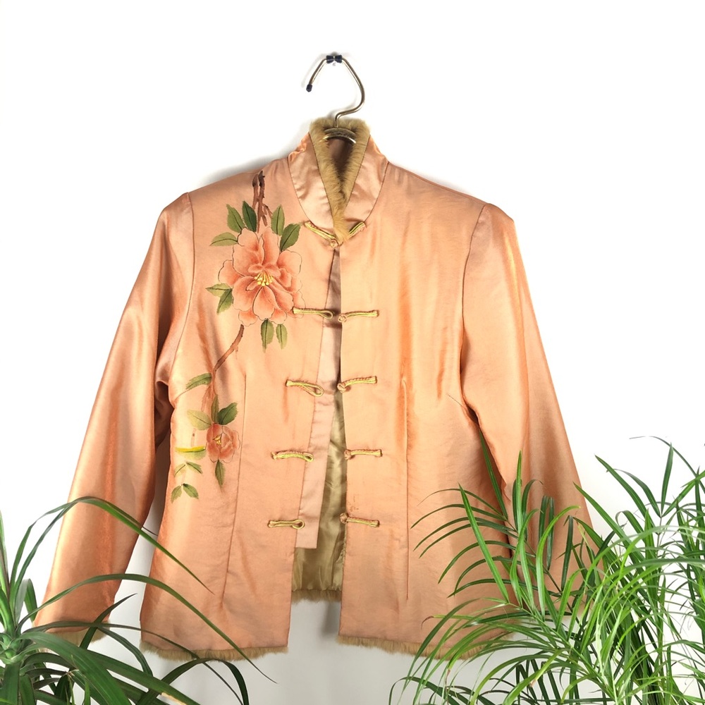 Stunning Kimono with floral design and fur trim